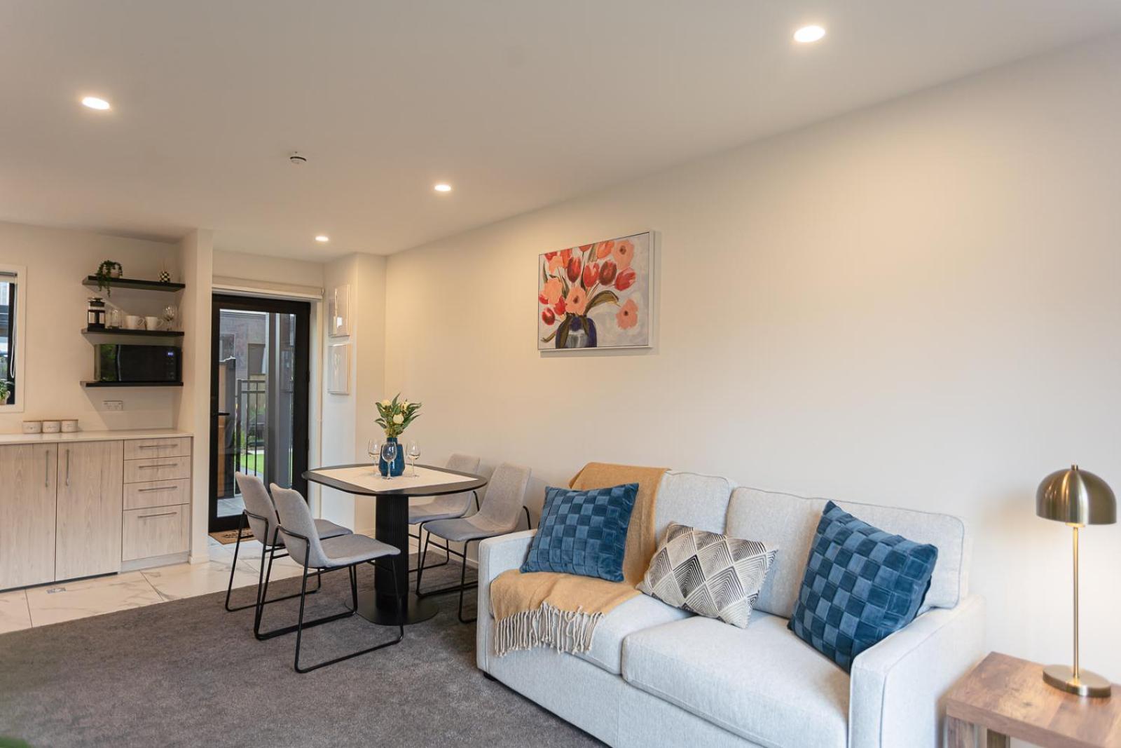 Modern 2 Bedroom Townhouse In Cbd With Parking! Sleeps 5 基督城 外观 照片