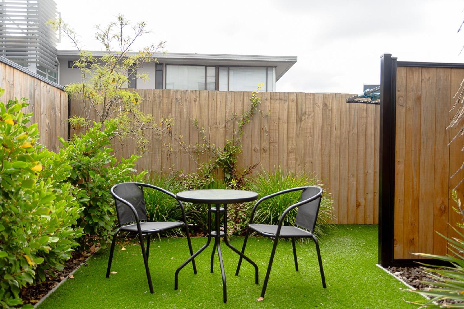 Modern 2 Bedroom Townhouse In Cbd With Parking! Sleeps 5 基督城 外观 照片