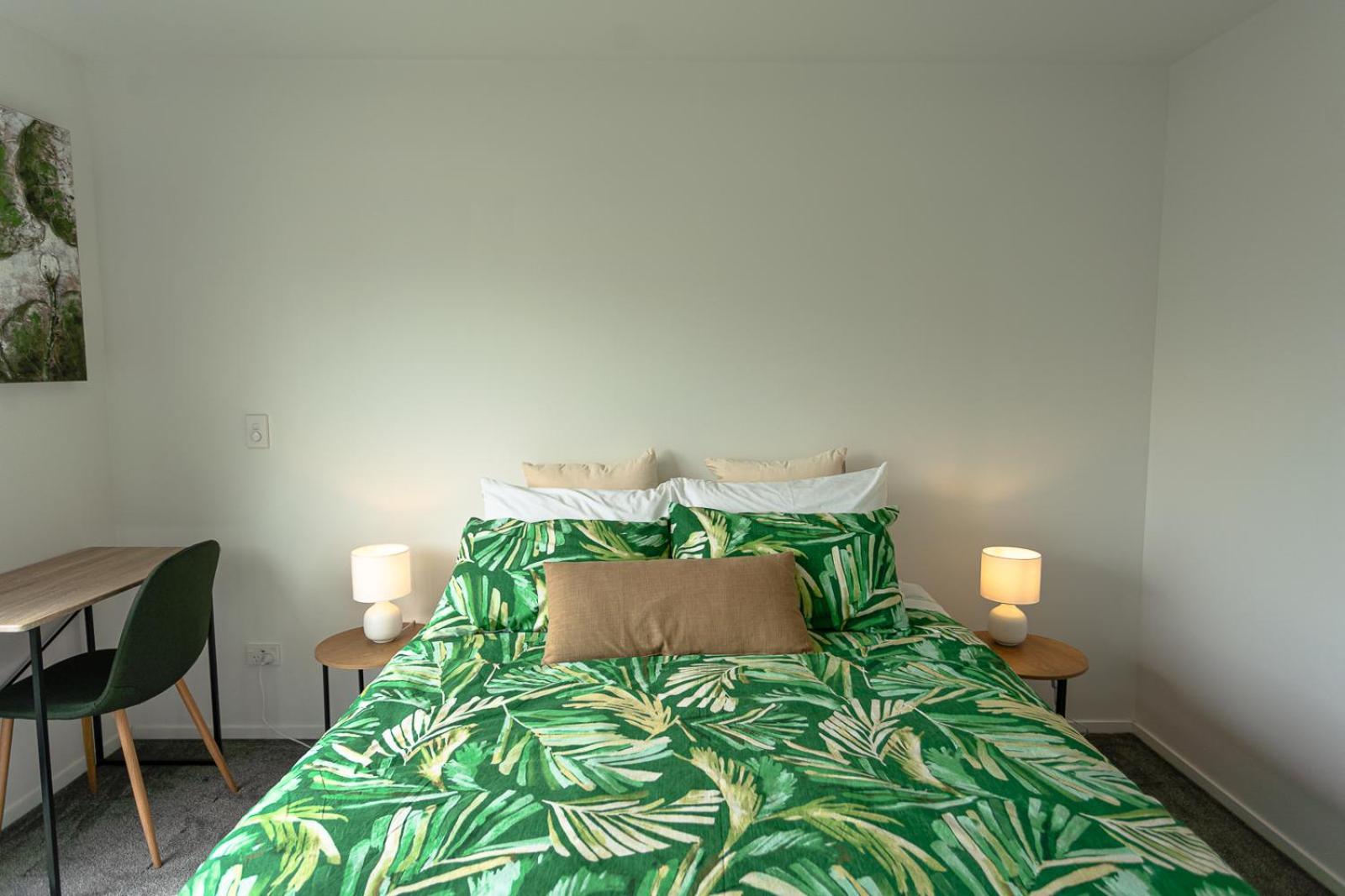 Modern 2 Bedroom Townhouse In Cbd With Parking! Sleeps 5 基督城 外观 照片