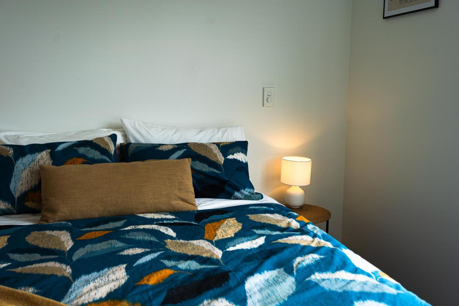 Modern 2 Bedroom Townhouse In Cbd With Parking! Sleeps 5 基督城 外观 照片