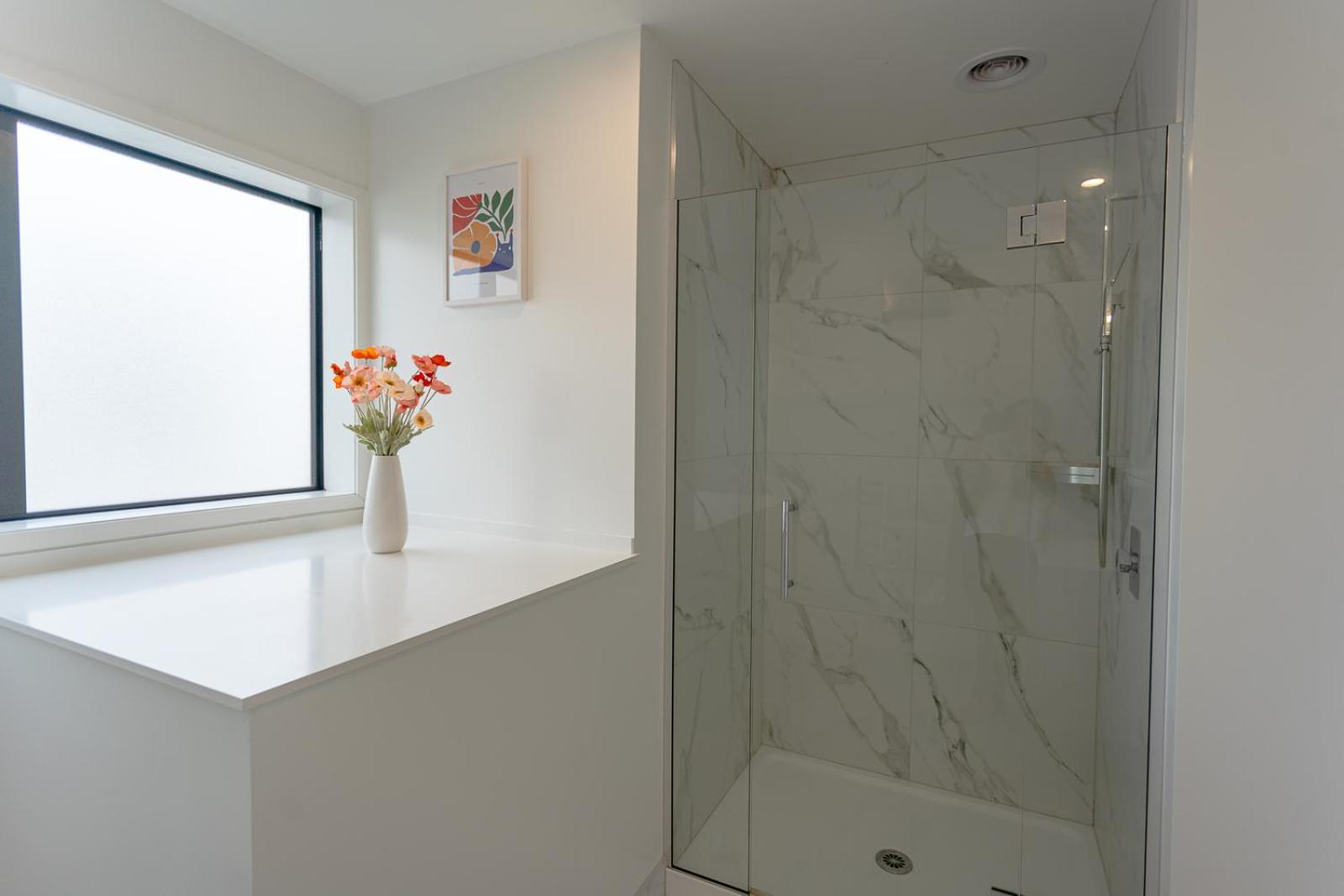 Modern 2 Bedroom Townhouse In Cbd With Parking! Sleeps 5 基督城 外观 照片