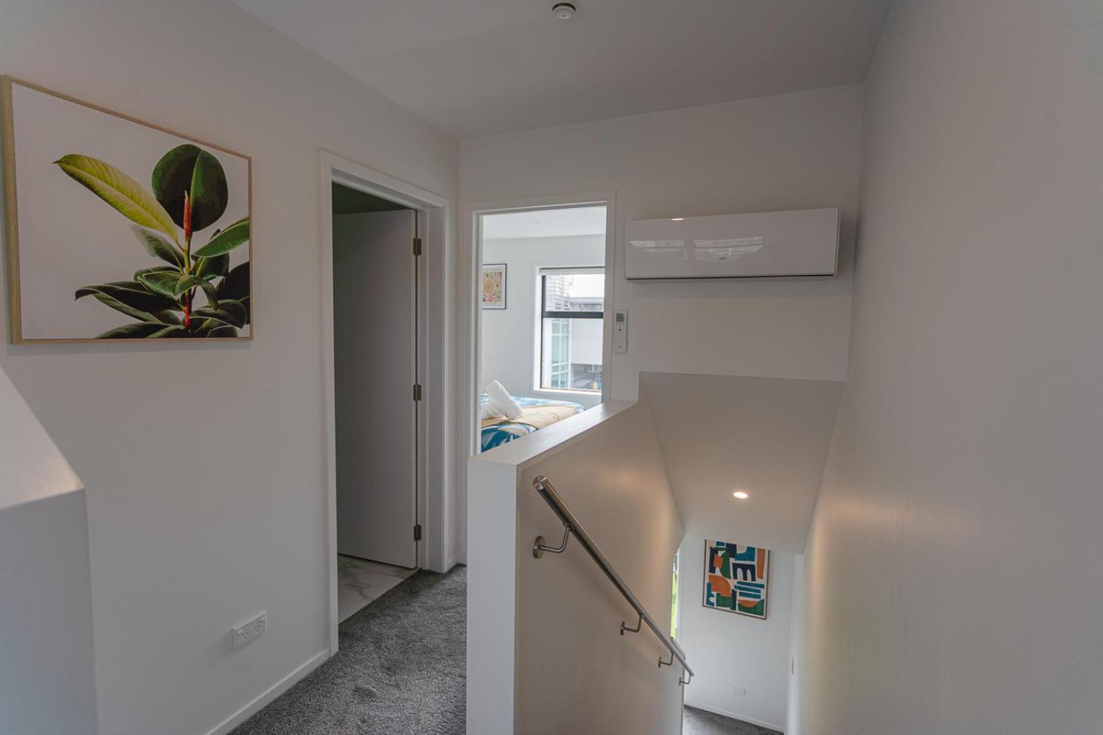 Modern 2 Bedroom Townhouse In Cbd With Parking! Sleeps 5 基督城 外观 照片