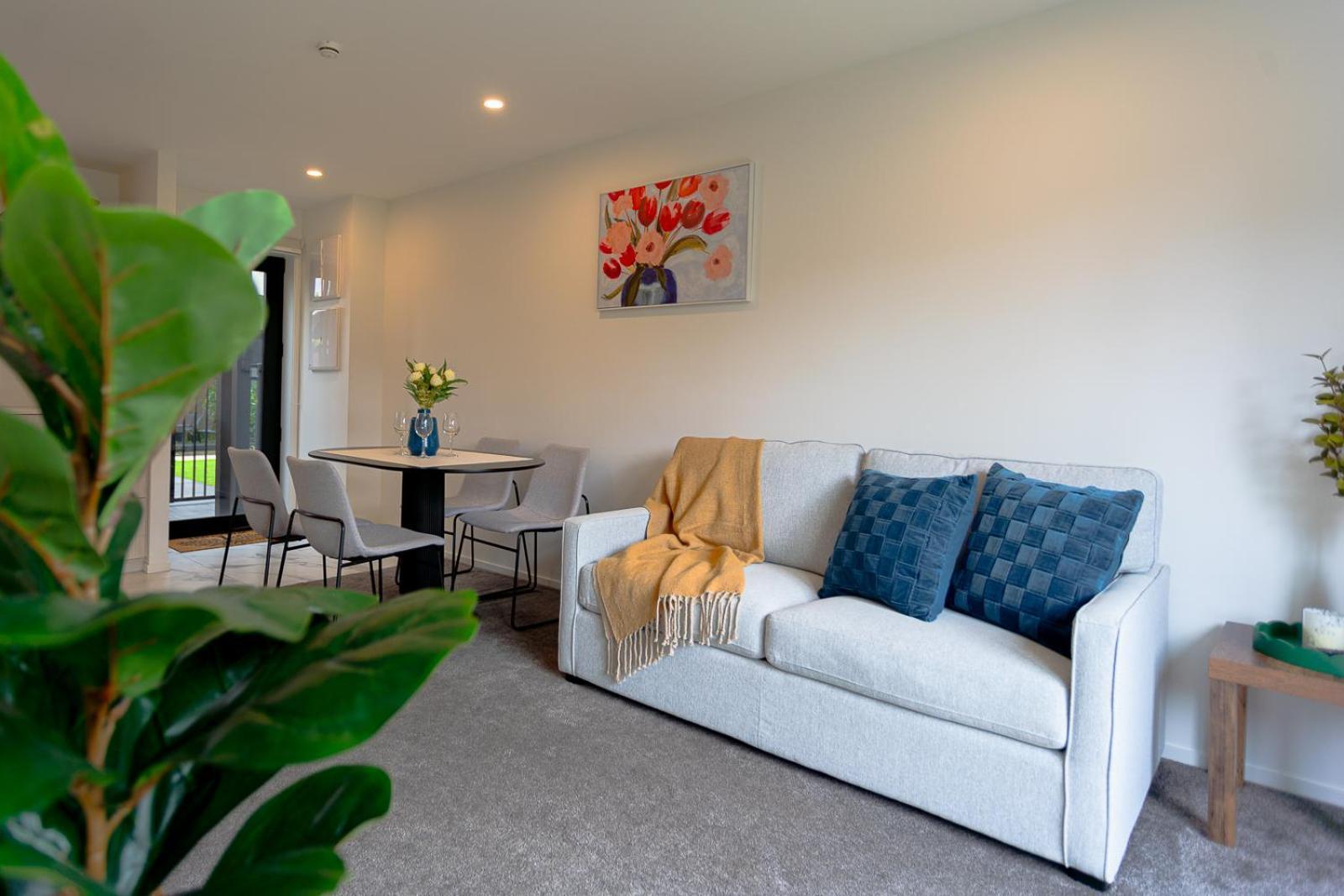 Modern 2 Bedroom Townhouse In Cbd With Parking! Sleeps 5 基督城 外观 照片